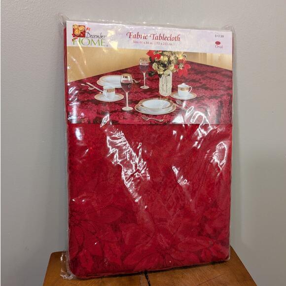 December Home Fabric Tablecloth Red Poinsettia Festive Hosting - 60x84 Oval - Picture 1 of 5